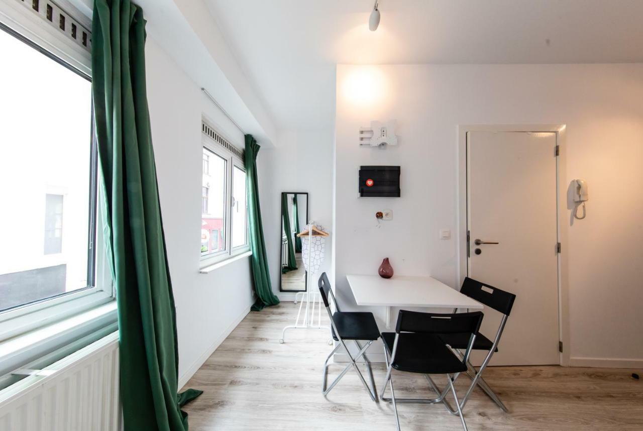 Flat In The Heart Of Antwerp Centrum Antuérpia Exterior foto